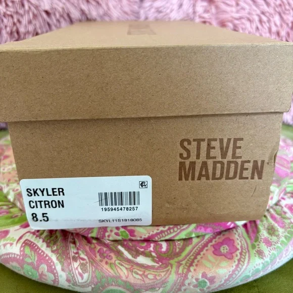 Steve Madden Yellow Studded Sandals - Picture 7 of 7